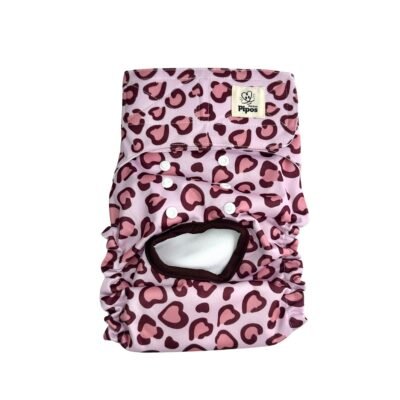 Pañal reutilizable para hembra – modelo Corazones Fucsia