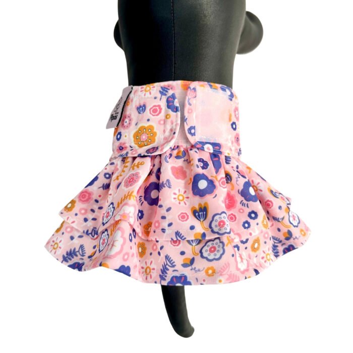 Pañal reutilizable para hembra con falda – modelo Coquette