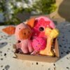 Pet box edición especial Farm Party Box de Pipos Pet Box con peluche de vaca o cerdito y dona gigante (3) Pet Box – Party Mix
