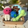 Pet box edición especial Farm Party Box de Pipos Pet Box con peluche de vaca o cerdito y dona gigante (7) Pet Box – Party Mix